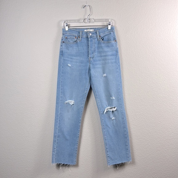 Levi’s Wedgie High Rise Distressed Staight Jeans - Picture 3 of 11